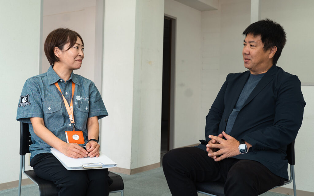 株式会社ロジケア代表取締役社長佐野氏とロジケアあかし管理者/主任ケアマネジャーの中来田氏